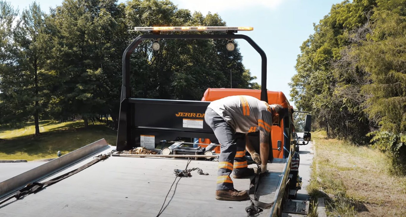 Heavy-Duty Towing in Friendswood, TX